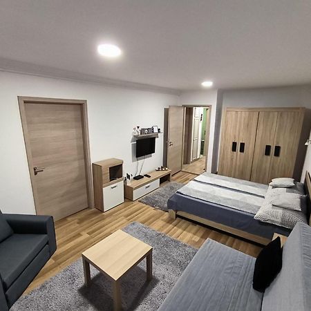 Agria Residence เอ็กเกอร์ ภายนอก รูปภาพ
