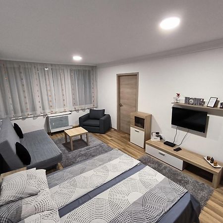 Agria Residence เอ็กเกอร์ ภายนอก รูปภาพ
